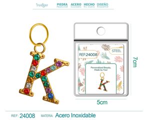 Charm de letra K de acero dorado con circonita
