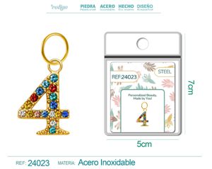 Charm de número 4 de acero dorado con circonita